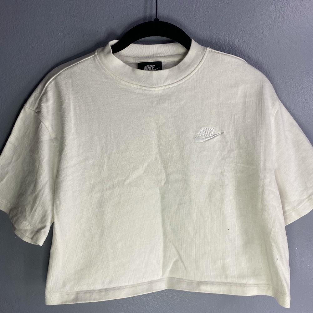 Nike t-shirt